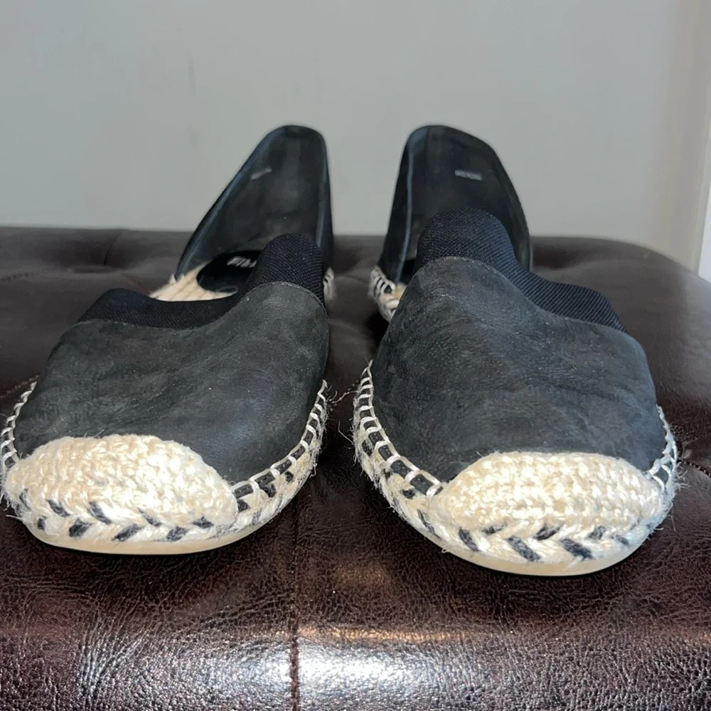 Black leather upper Eileen Fischer slip on closed toe/ heel flat jute flat sz 8